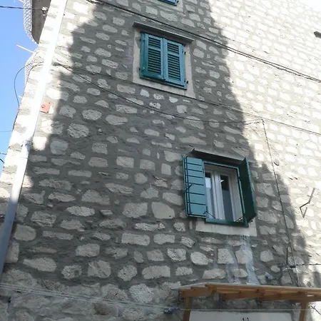 Periko Guest house